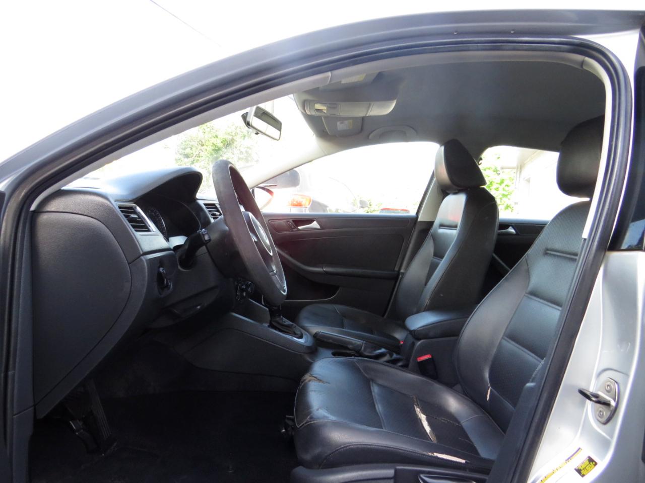 Volkswagen Jetta Sedan 4dr Auto SE PZEV 2014