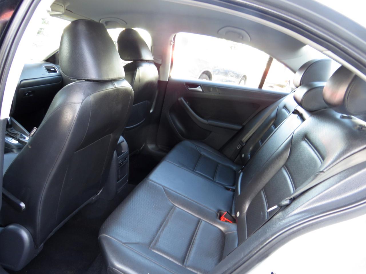 Volkswagen Jetta Sedan 4dr Auto SE PZEV 2014