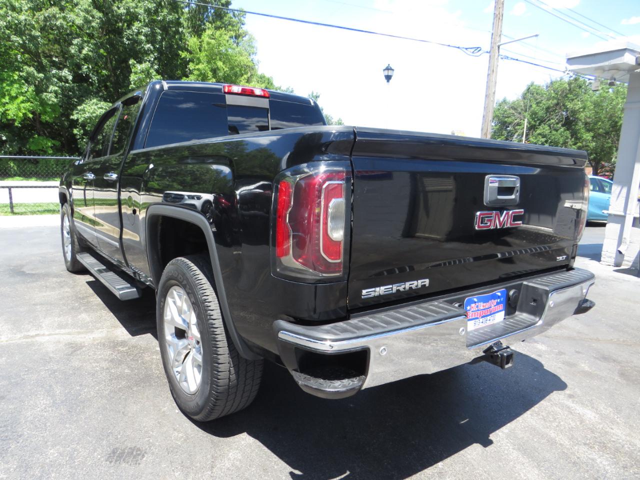 GMC Sierra 1500 4WD Double Cab 143.5" SLT 2017