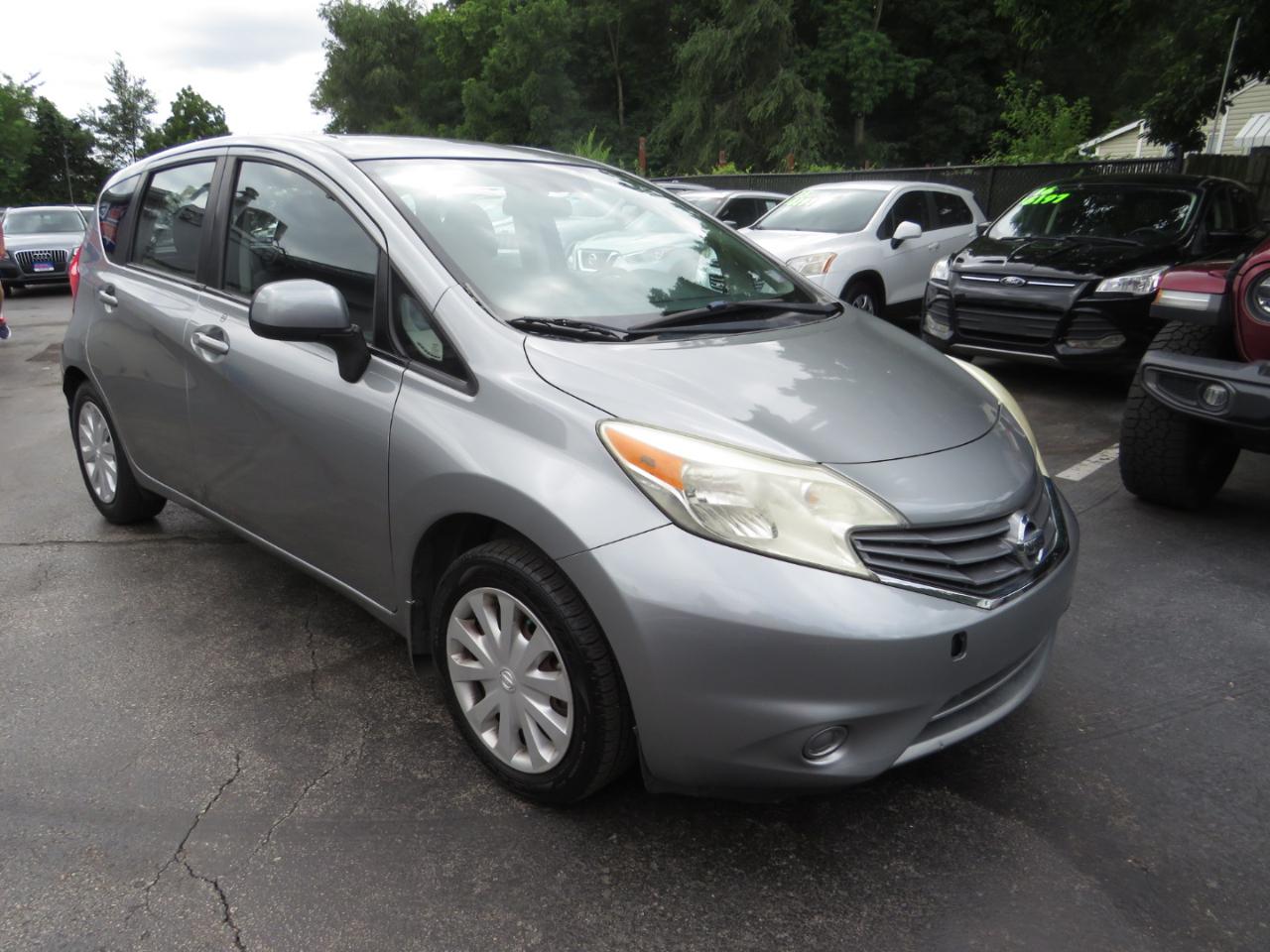 Nissan Versa Note 5dr HB CVT 1.6 SV 2014
