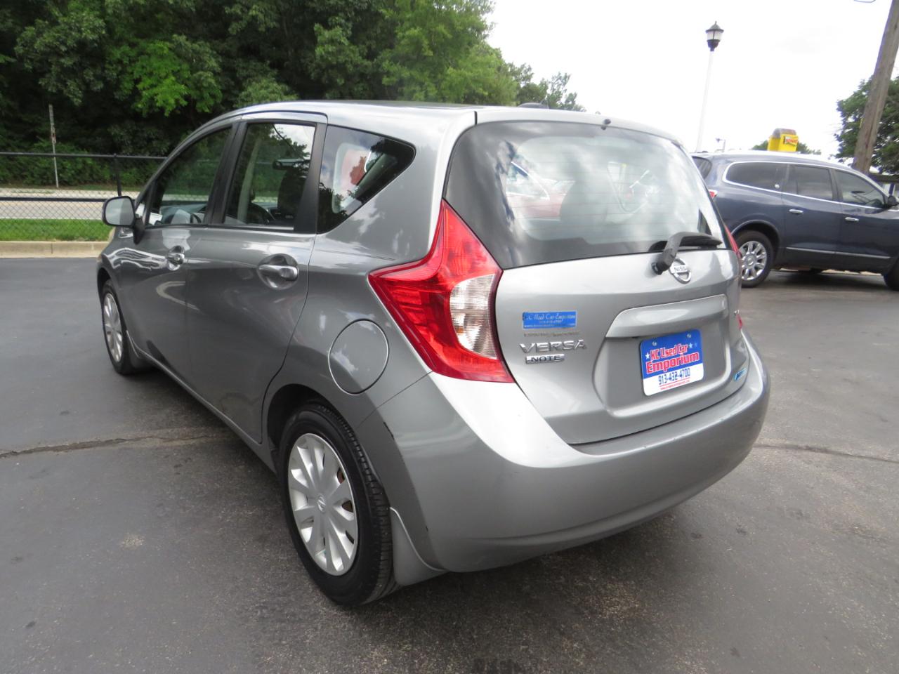 Nissan Versa Note 5dr HB CVT 1.6 SV 2014