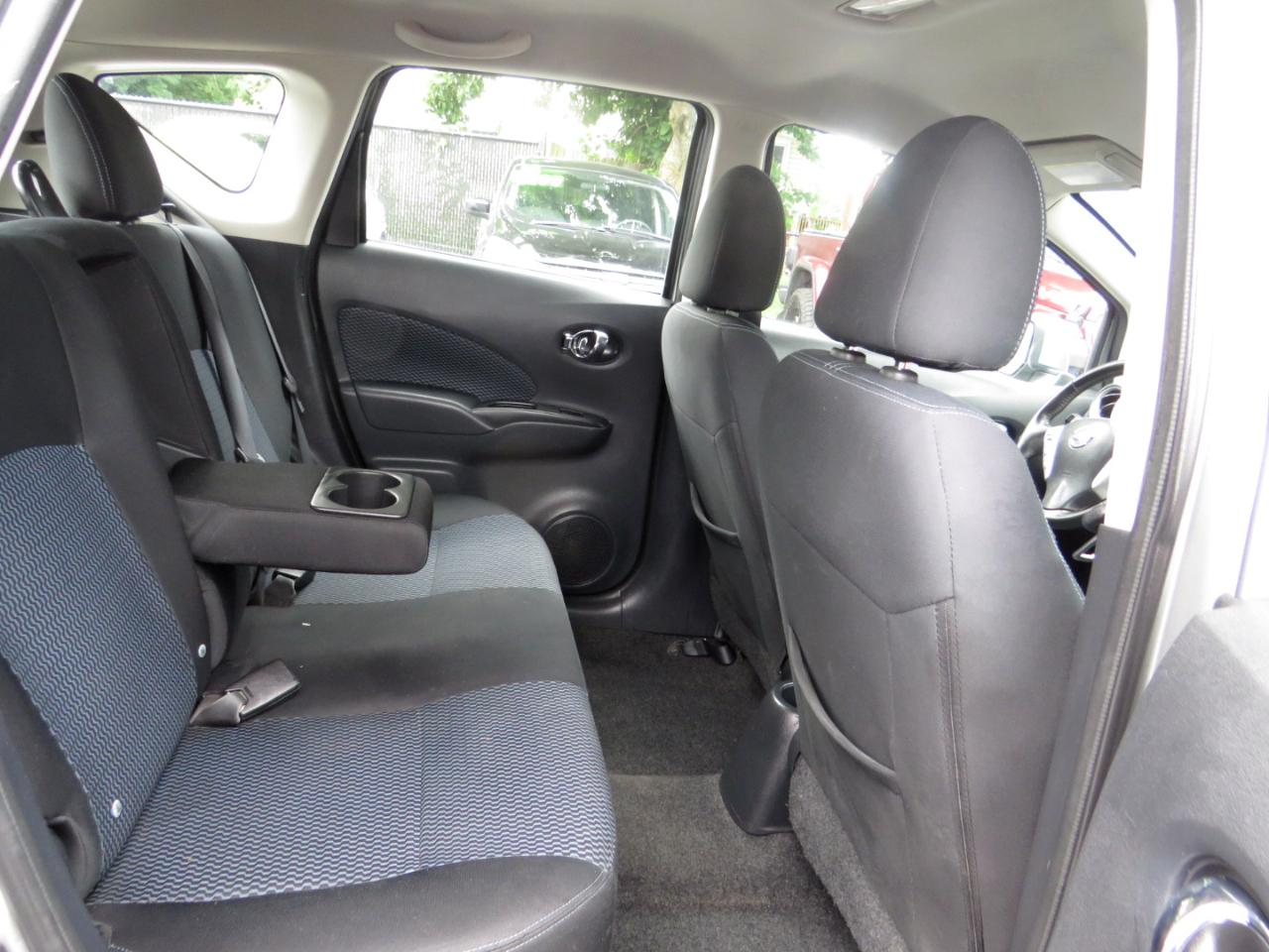 Nissan Versa Note 5dr HB CVT 1.6 SV 2014