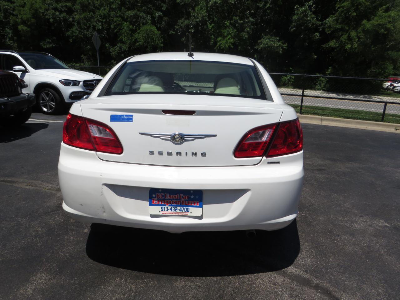 Chrysler Sebring 4dr Sdn Limited 2010