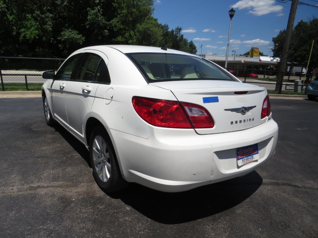 Chrysler Sebring 4dr Sdn Limited 2010