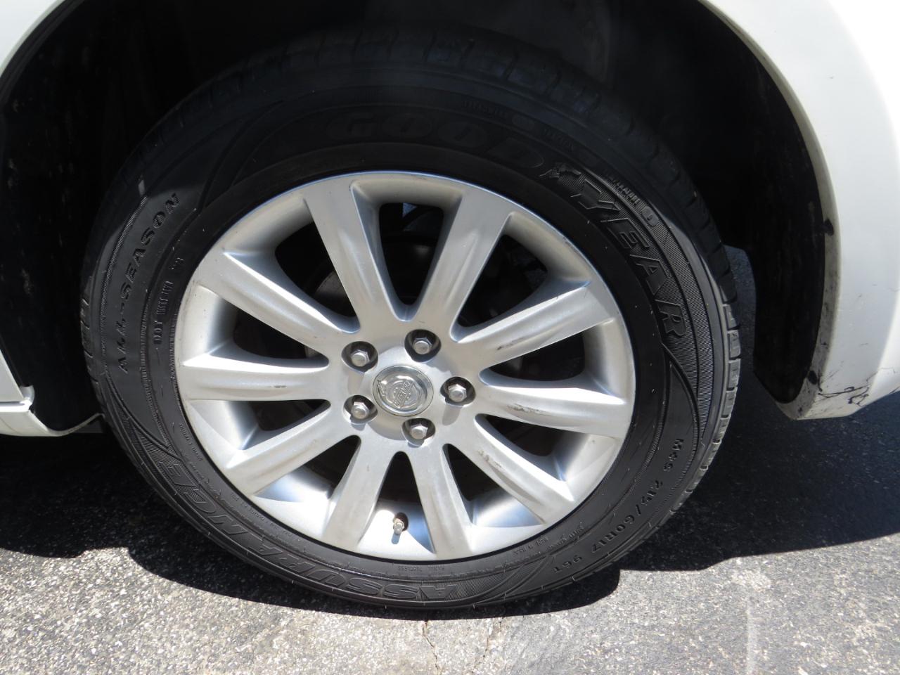 Chrysler Sebring 4dr Sdn Limited 2010