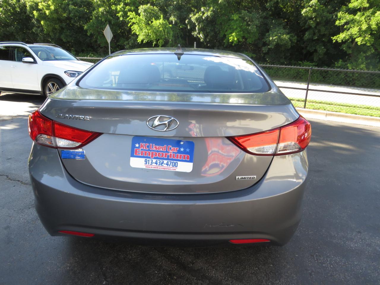 Hyundai Elantra 4dr Sdn Auto Limited (Alabama Plant) 2013