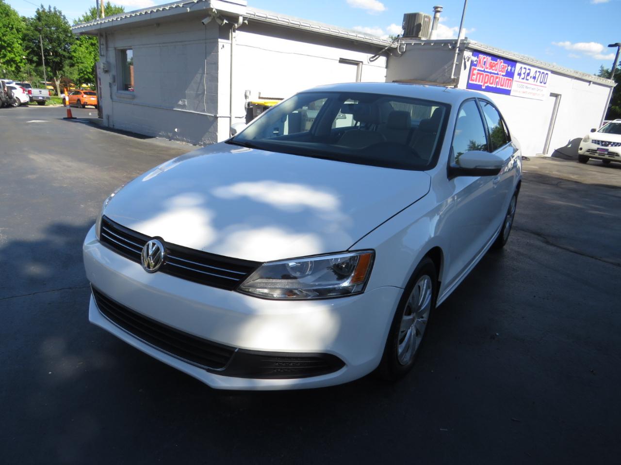 Volkswagen Jetta Sedan 4dr Auto SE PZEV 2013