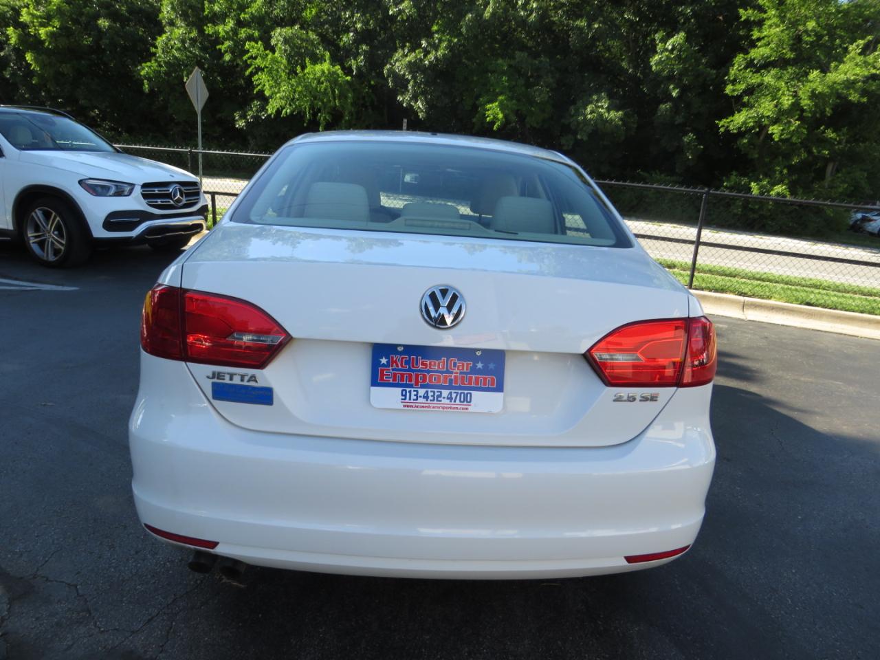 Volkswagen Jetta Sedan 4dr Auto SE PZEV 2013