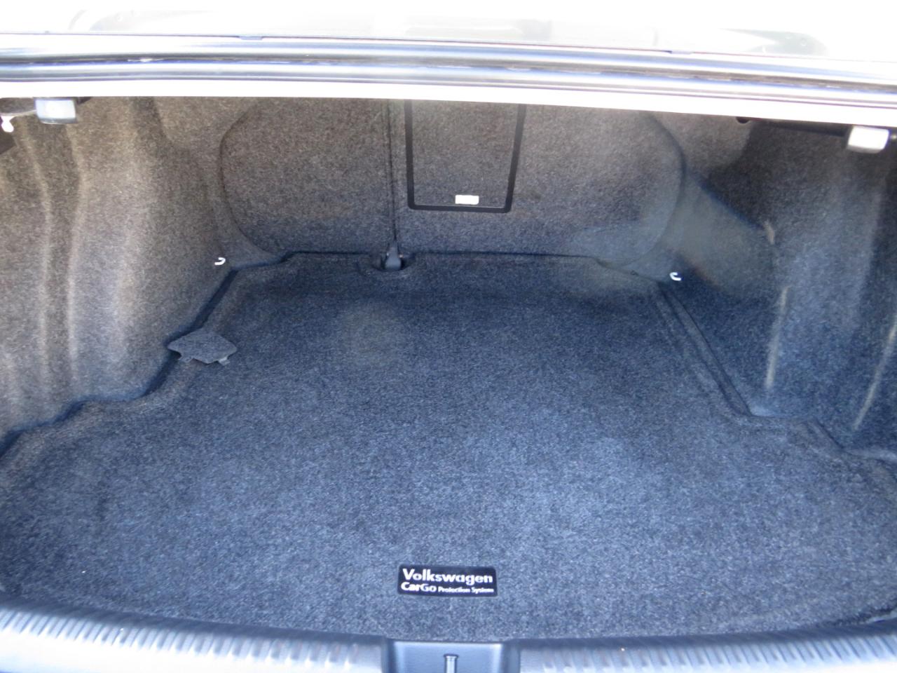 Volkswagen Jetta Sedan 4dr Auto SE PZEV 2013