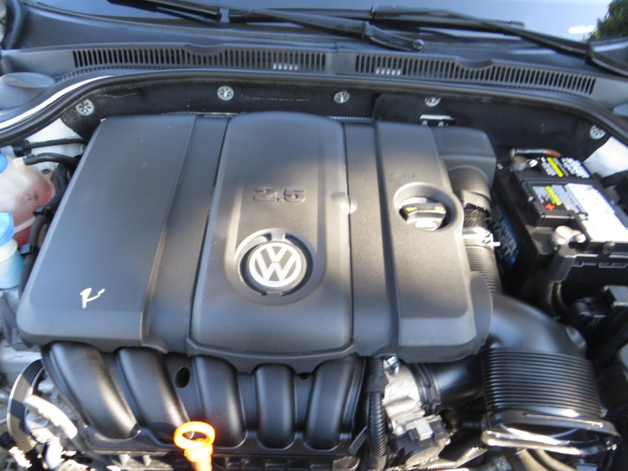 Volkswagen Jetta Sedan 4dr Auto SE PZEV 2013