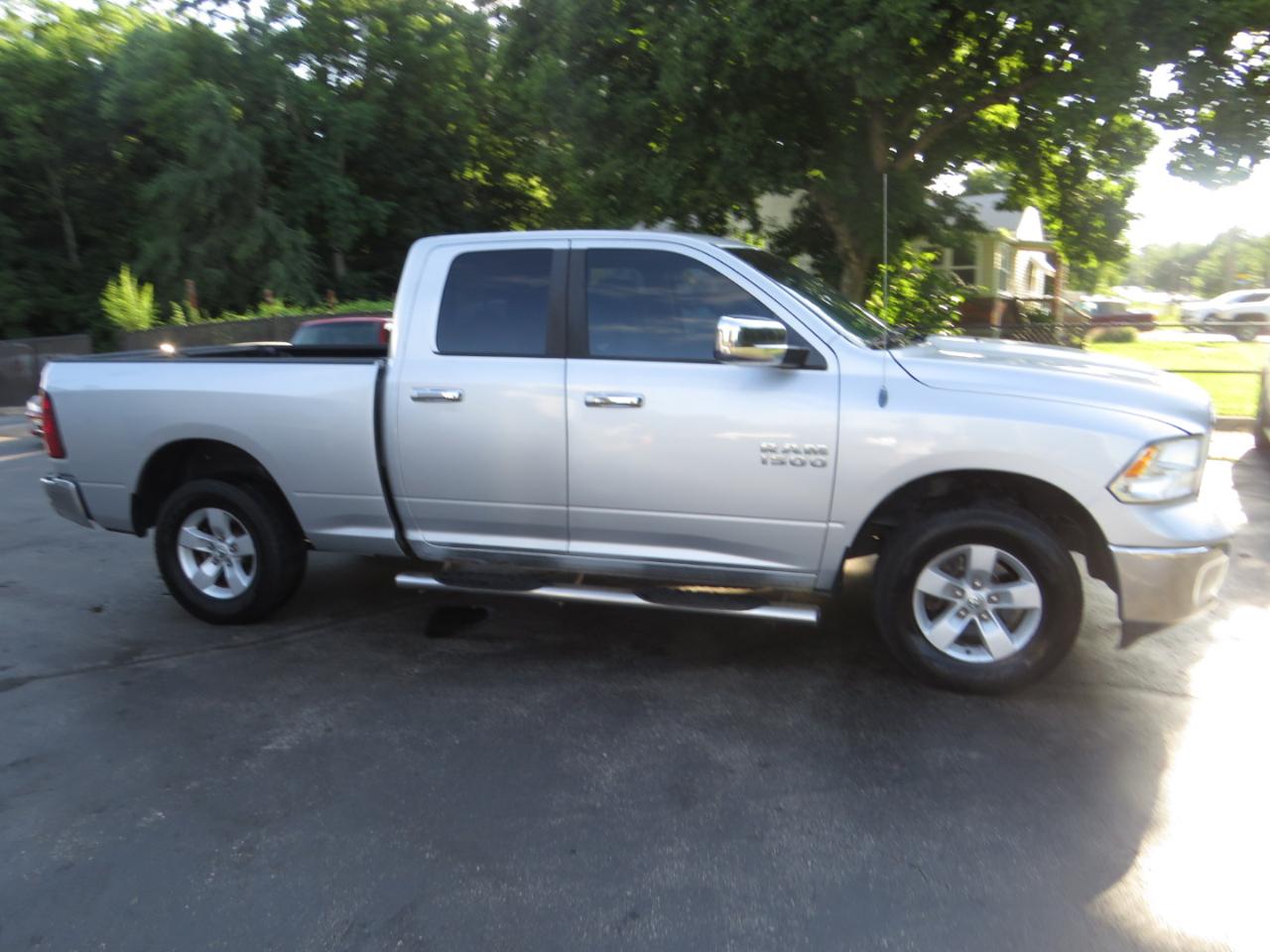 RAM 1500 4WD Quad Cab 140.5" SLT 2013