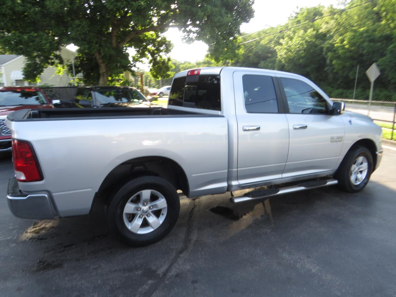 RAM 1500 4WD Quad Cab 140.5" SLT 2013