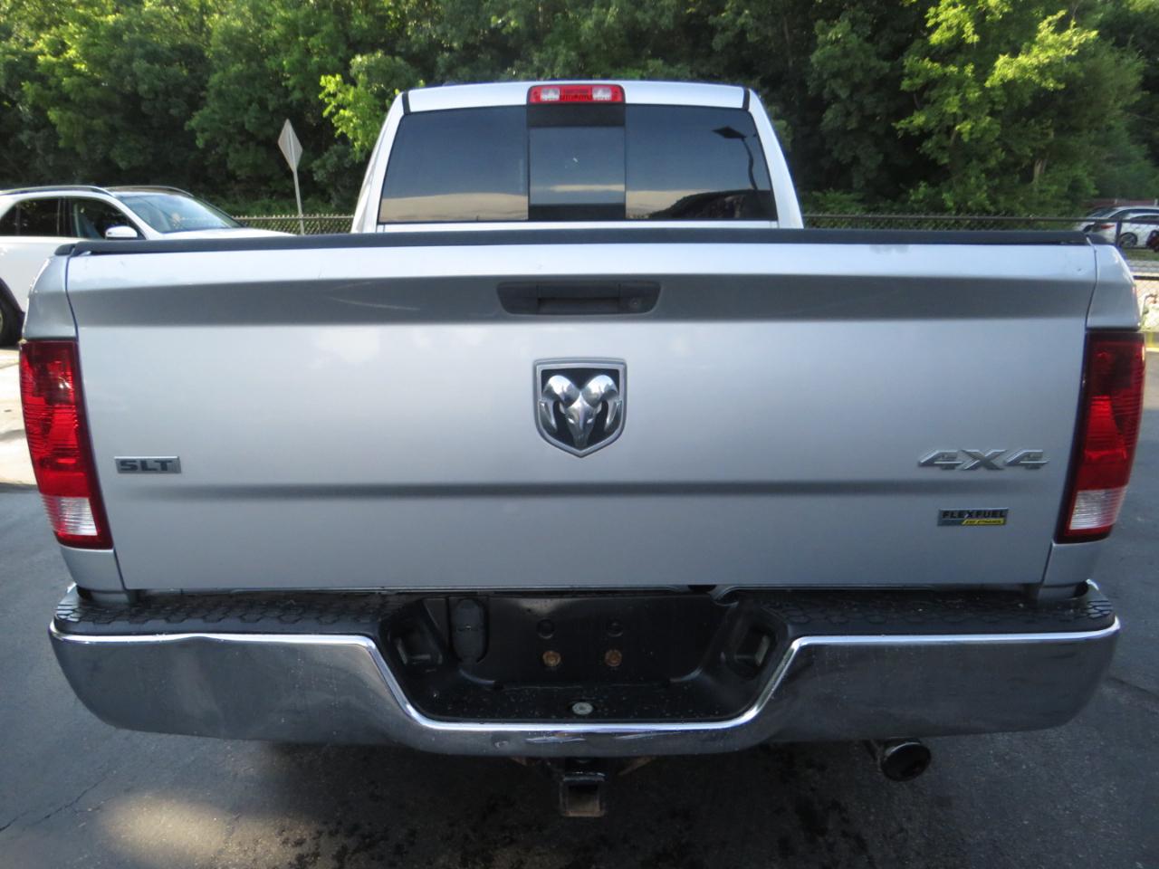 RAM 1500 4WD Quad Cab 140.5" SLT 2013