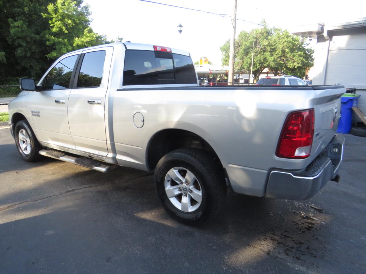 RAM 1500 4WD Quad Cab 140.5" SLT 2013