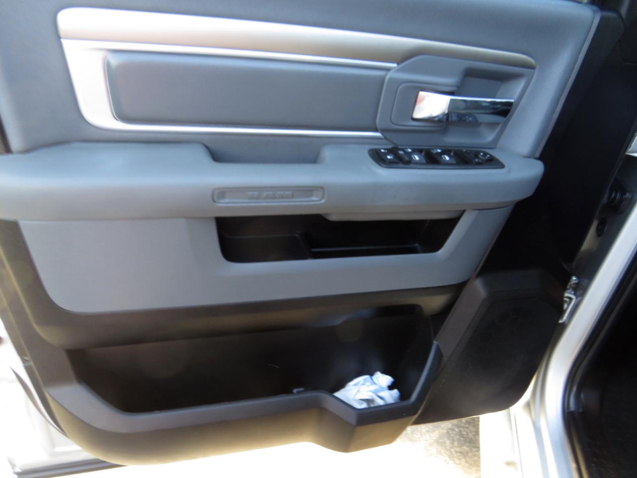 RAM 1500 4WD Quad Cab 140.5" SLT 2013