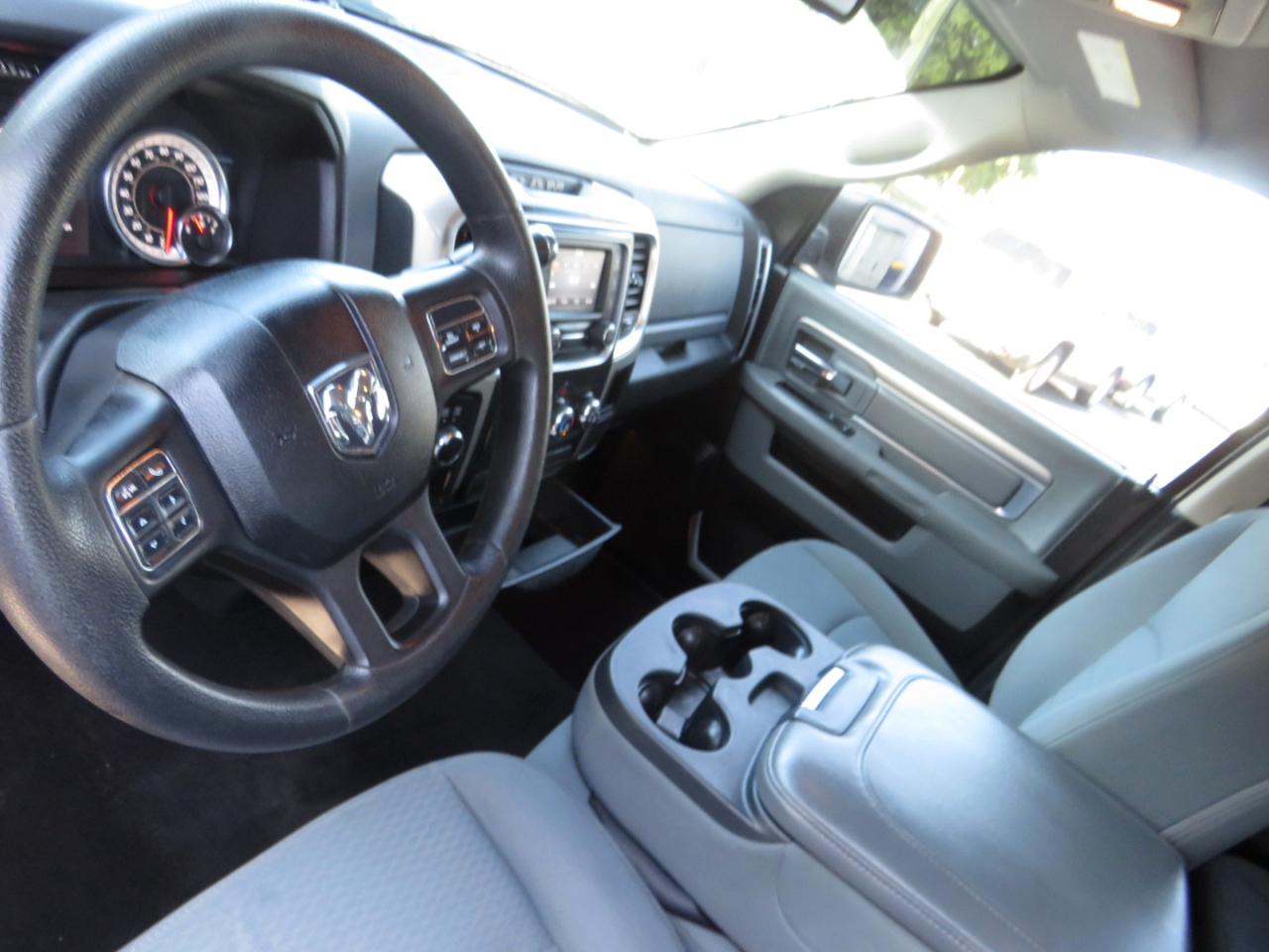 RAM 1500 4WD Quad Cab 140.5" SLT 2013