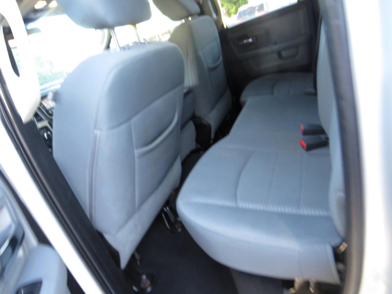 RAM 1500 4WD Quad Cab 140.5" SLT 2013