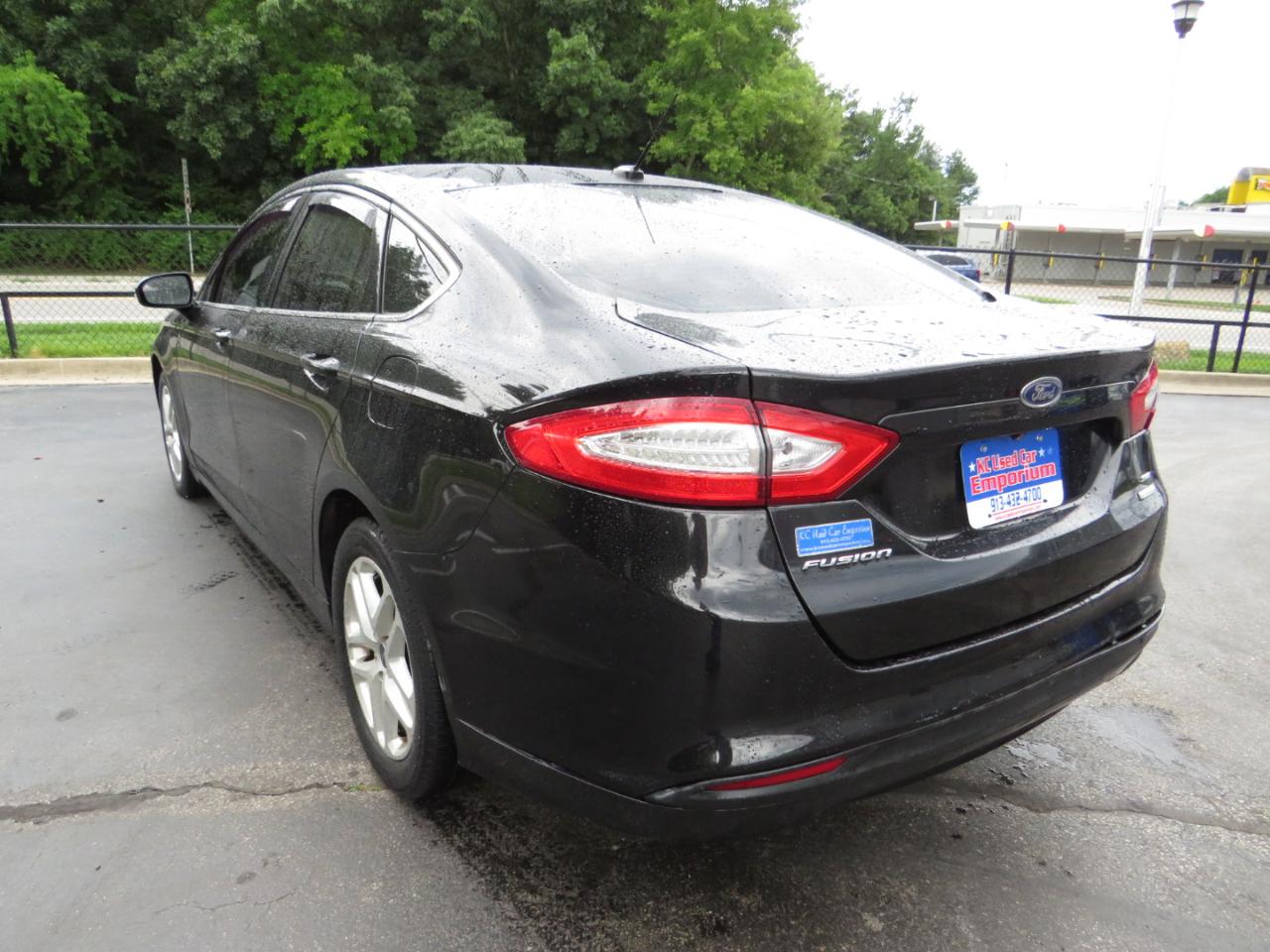Ford Fusion 4dr Sdn SE FWD 2015