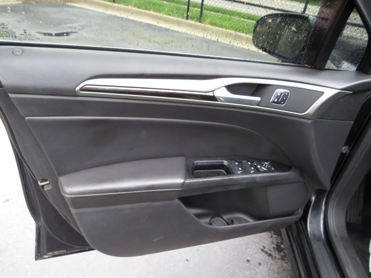 Ford Fusion 4dr Sdn SE FWD 2015