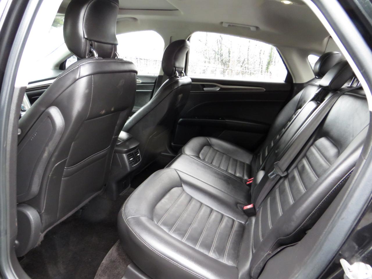 Ford Fusion 4dr Sdn SE FWD 2015