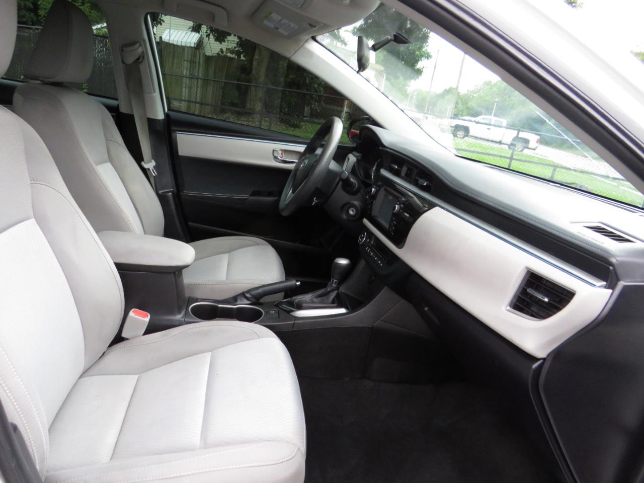 Toyota Corolla 4dr Sdn CVT S w/Special Edition Pkg (Natl) 2016