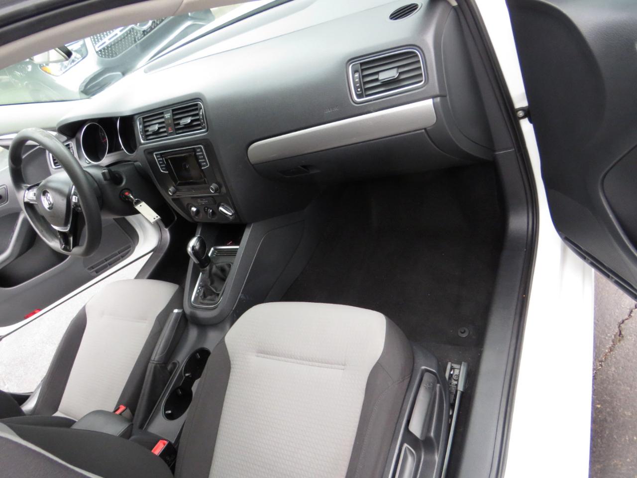 Volkswagen Jetta 1.4T S Auto 2017