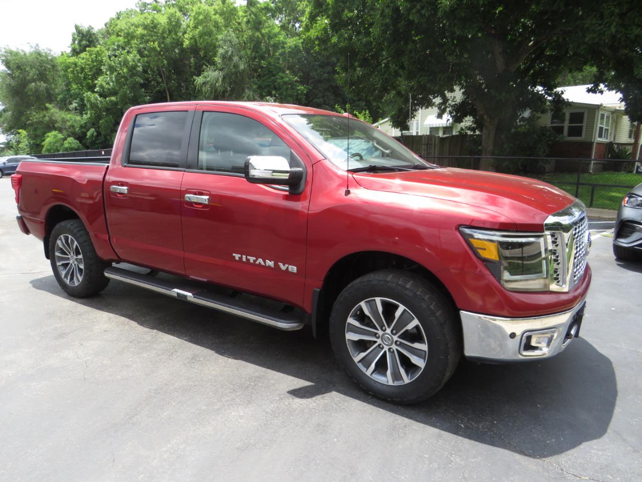 Nissan Titan 4x4 Crew Cab SL 2019