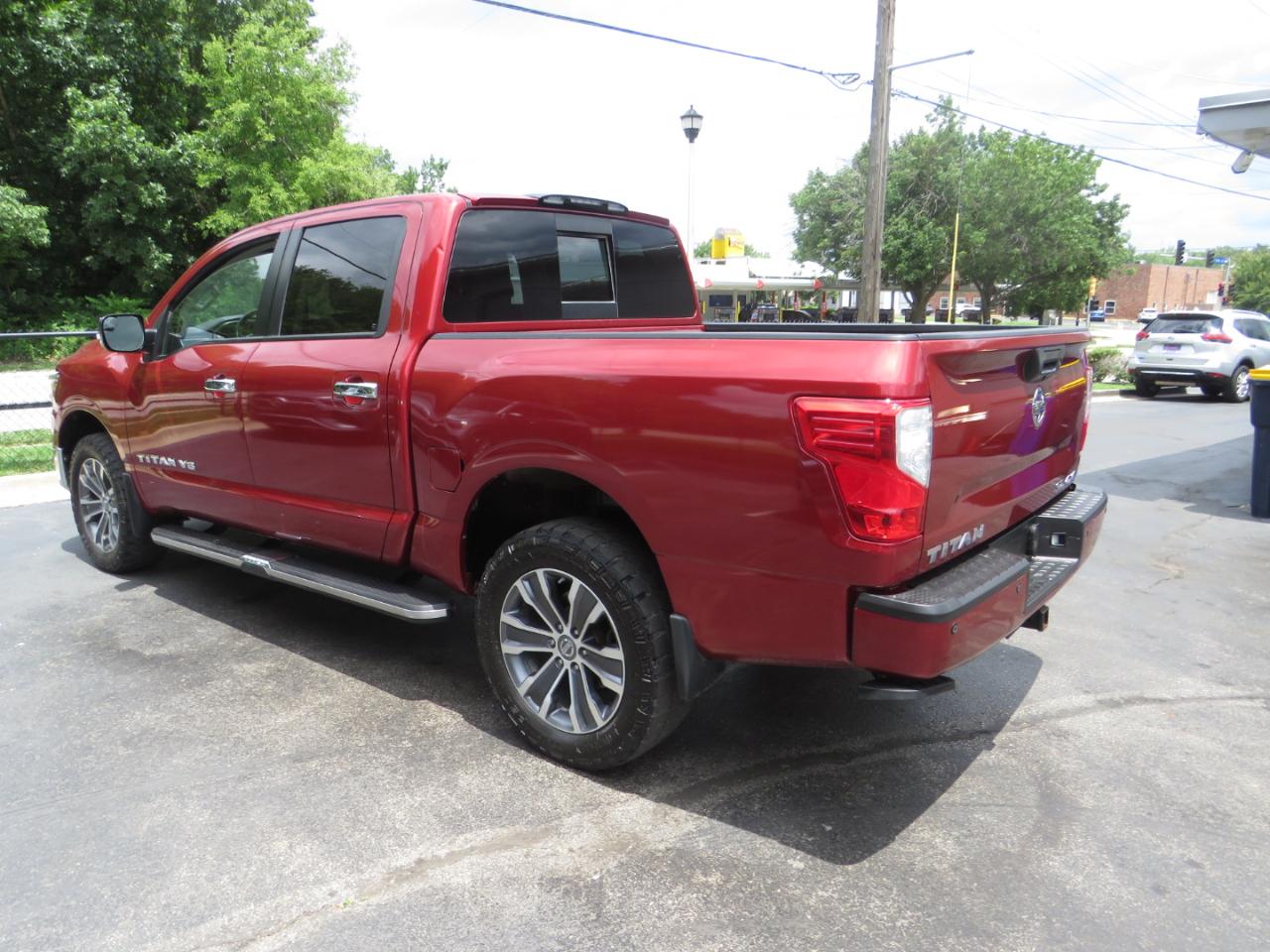 Nissan Titan 4x4 Crew Cab SL 2019
