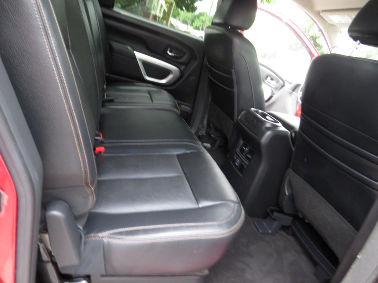 Nissan Titan 4x4 Crew Cab SL 2019