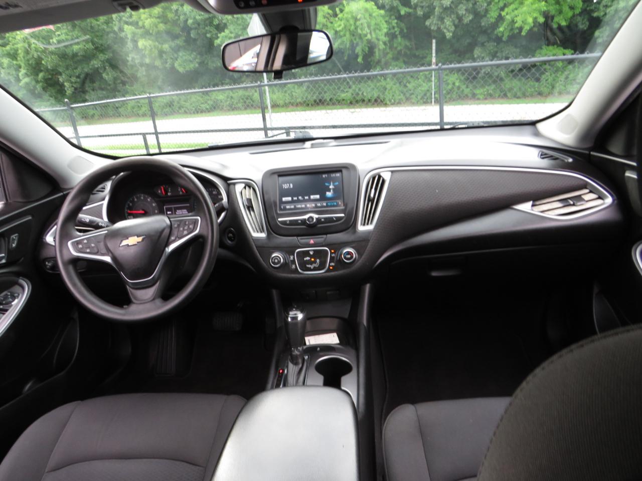 Chevrolet Malibu 4dr Sdn LS w/1LS 2018