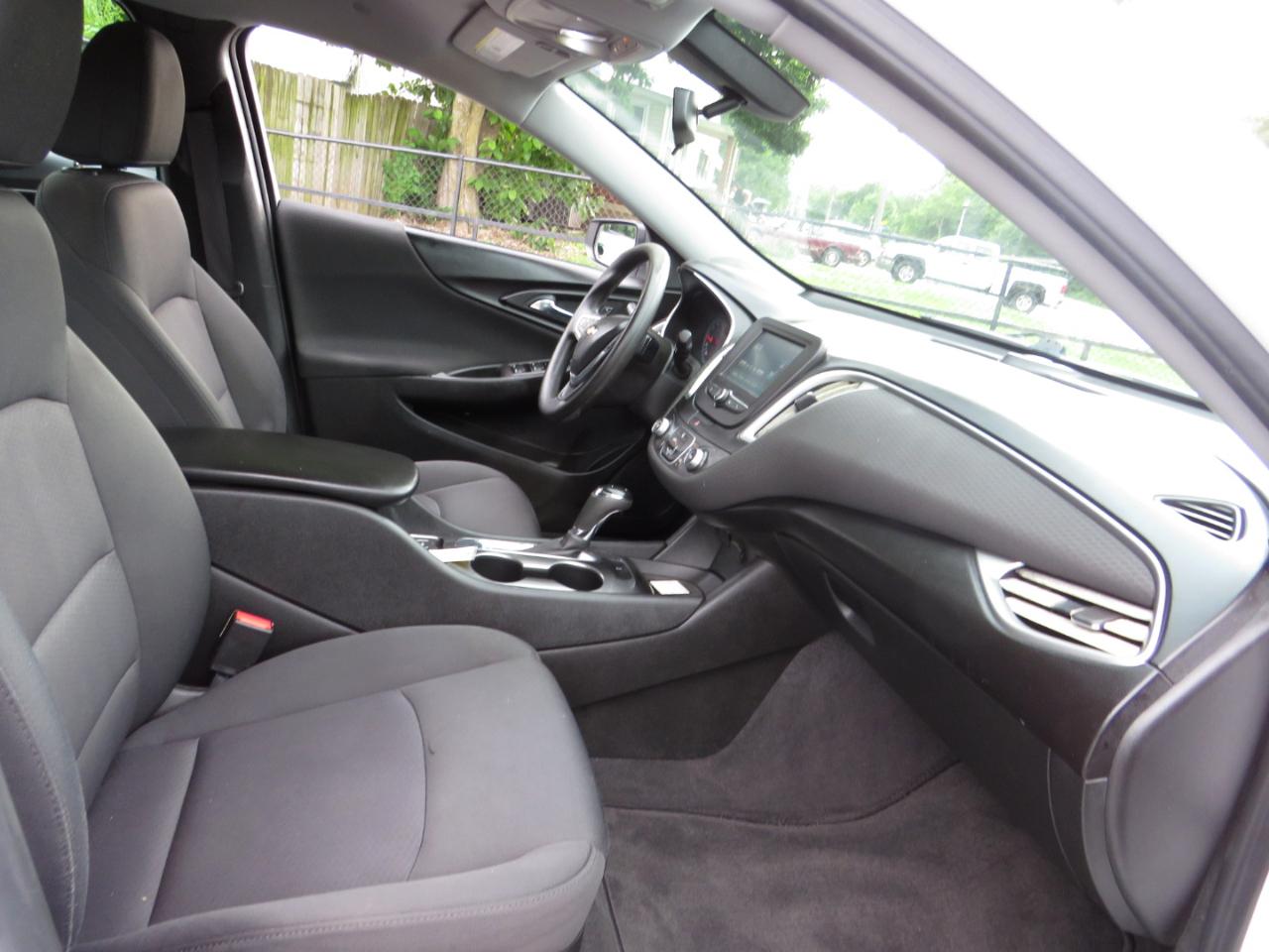 Chevrolet Malibu 4dr Sdn LS w/1LS 2018