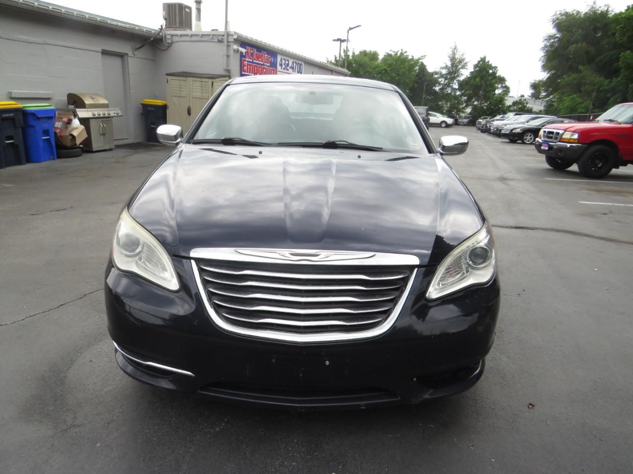 Chrysler 200 4dr Sdn Limited 2012