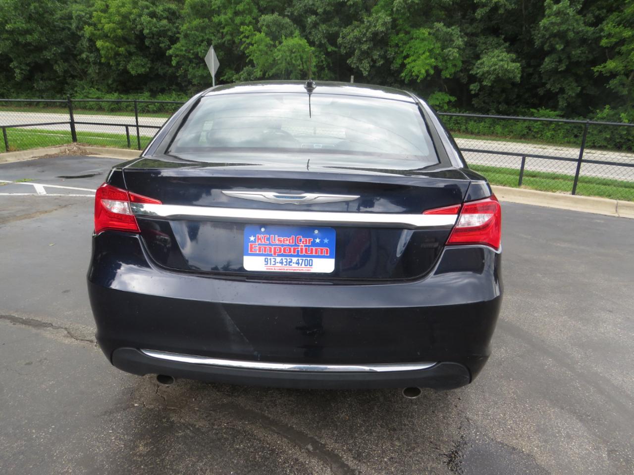 Chrysler 200 4dr Sdn Limited 2012