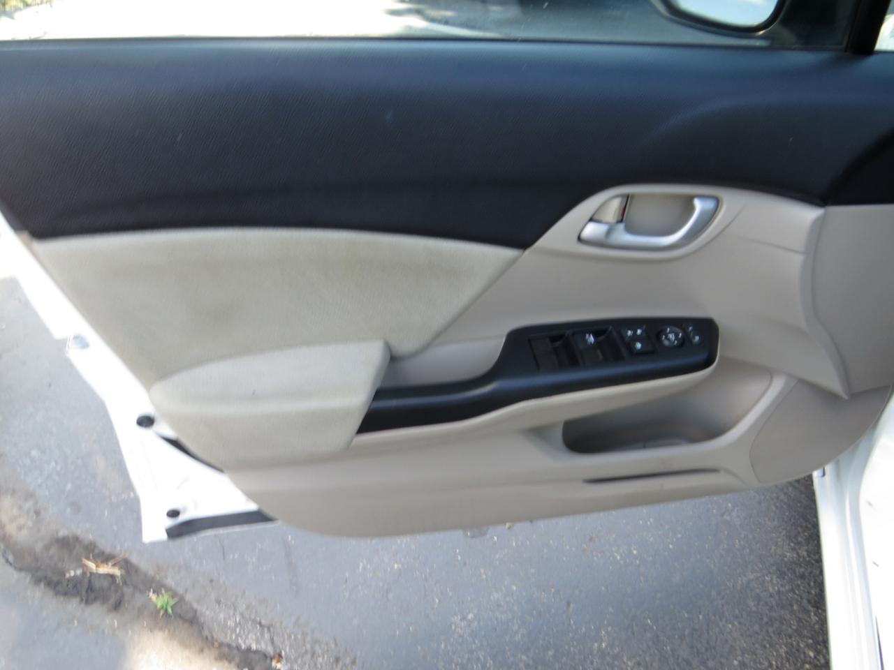 Honda Civic Sdn 4dr Auto LX 2013