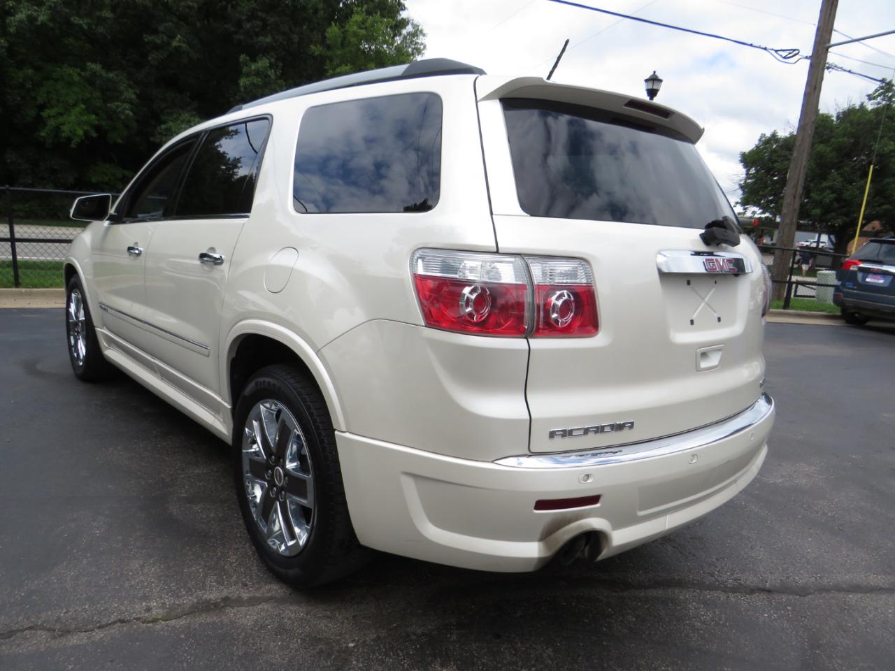 GMC Acadia AWD 4dr Denali 2012
