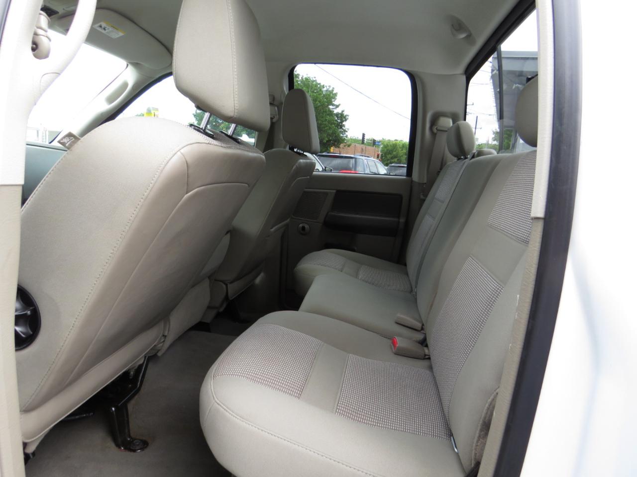 Dodge Ram 1500 2WD Quad Cab 140.5" SLT 2007