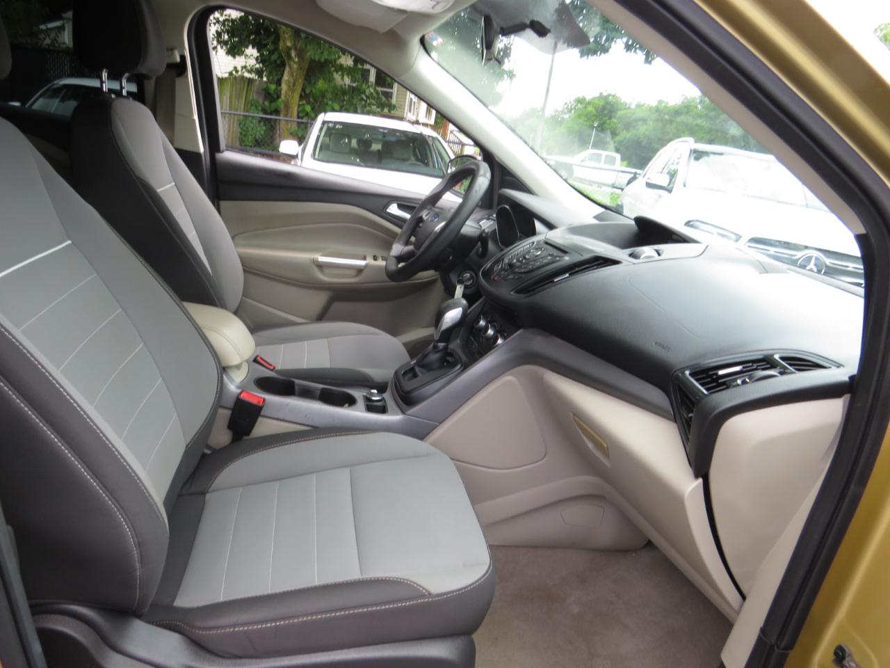 Ford Escape FWD 4dr SE 2014