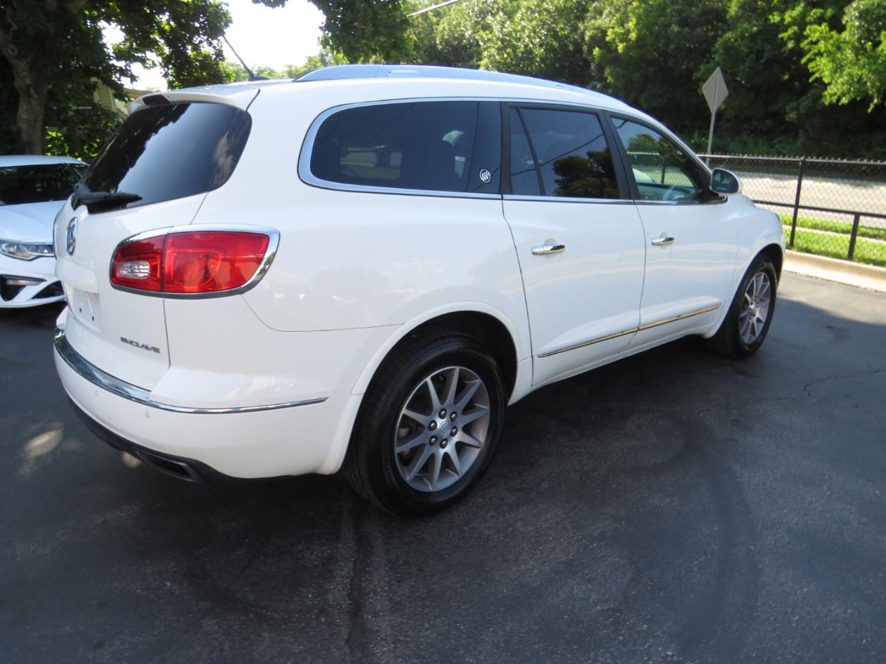Buick Enclave FWD 4dr Leather 2013
