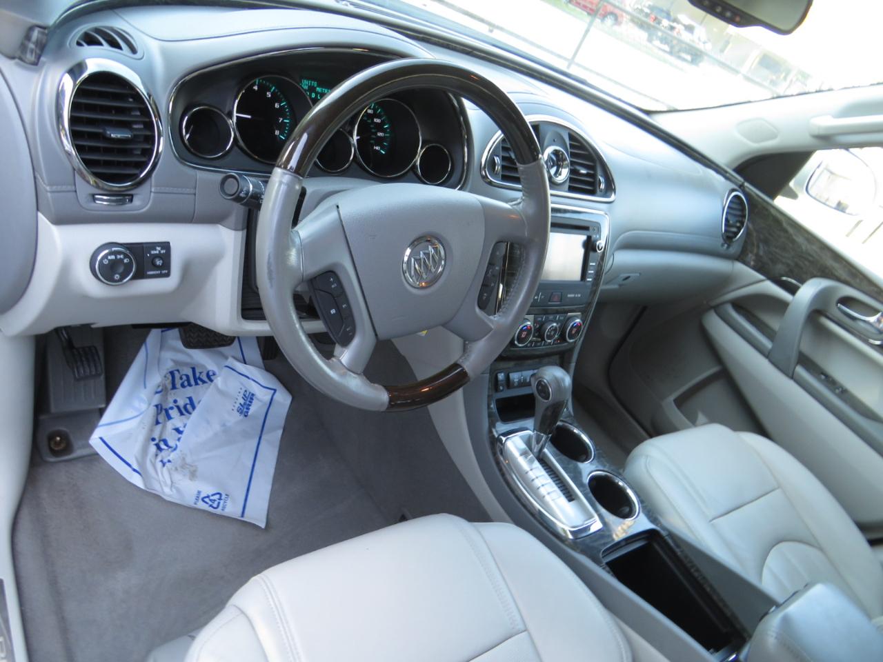 Buick Enclave FWD 4dr Leather 2013