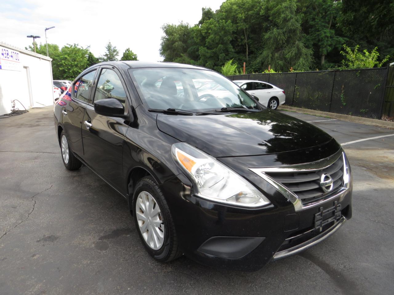 Nissan Versa Sedan SV CVT 2017