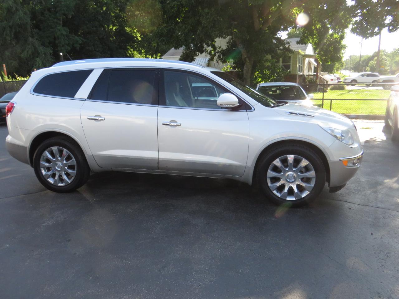 Buick Enclave AWD 4dr Premium 2012