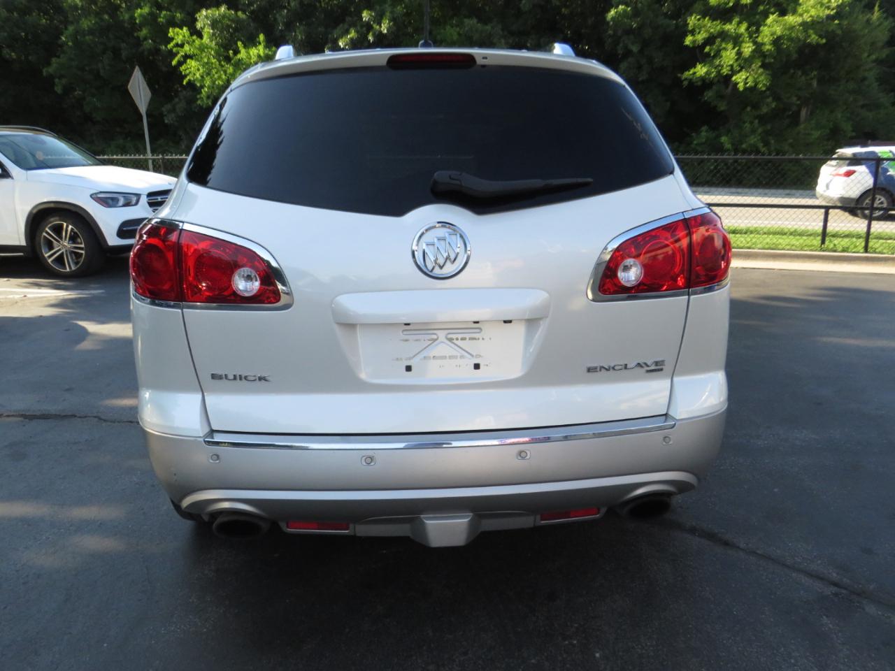 Buick Enclave AWD 4dr Premium 2012
