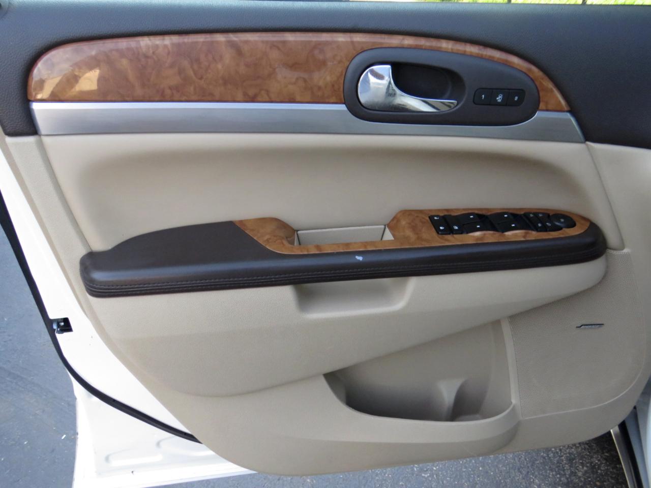 Buick Enclave AWD 4dr Premium 2012