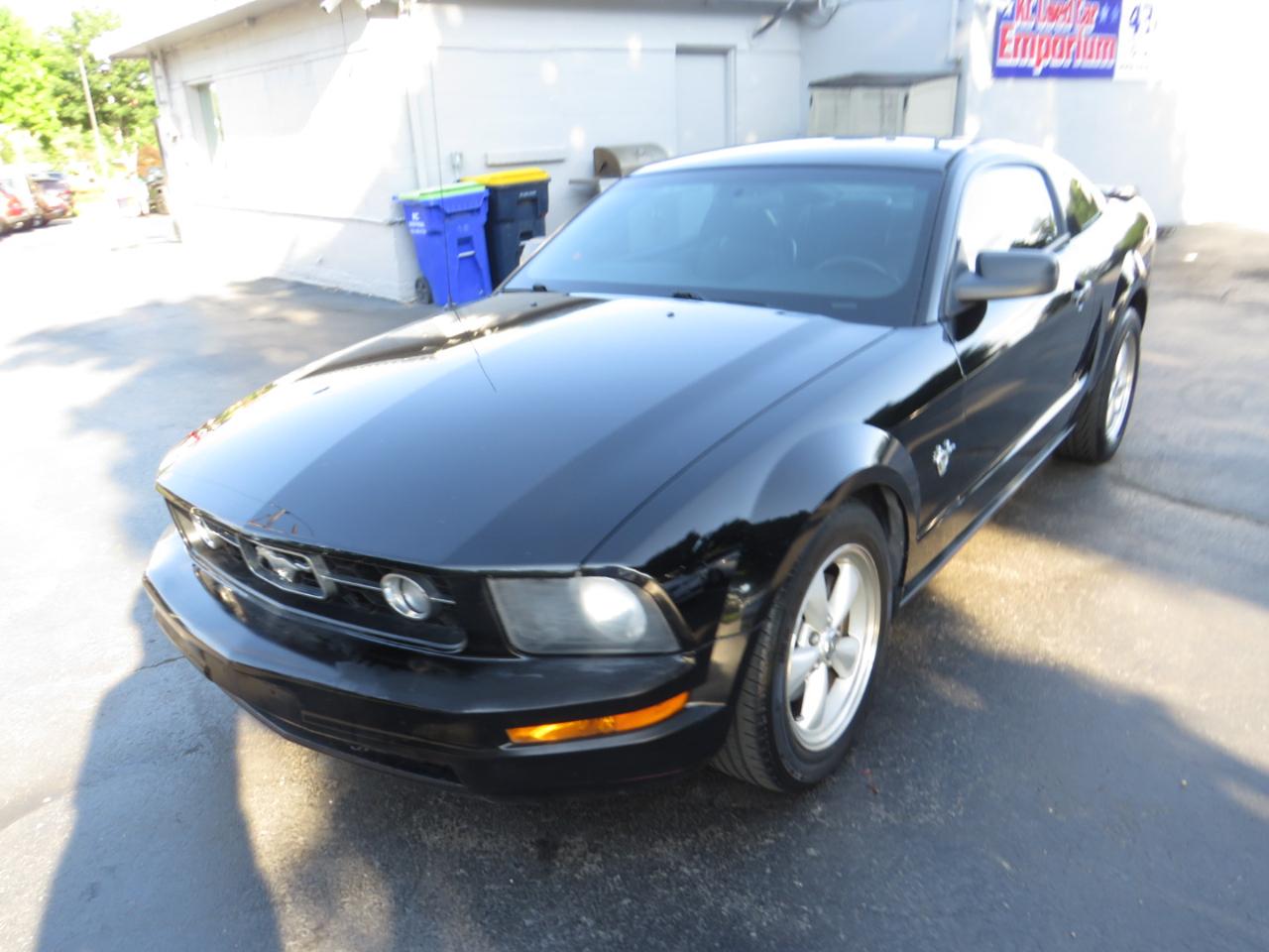 Ford Mustang 2dr Cpe 2009