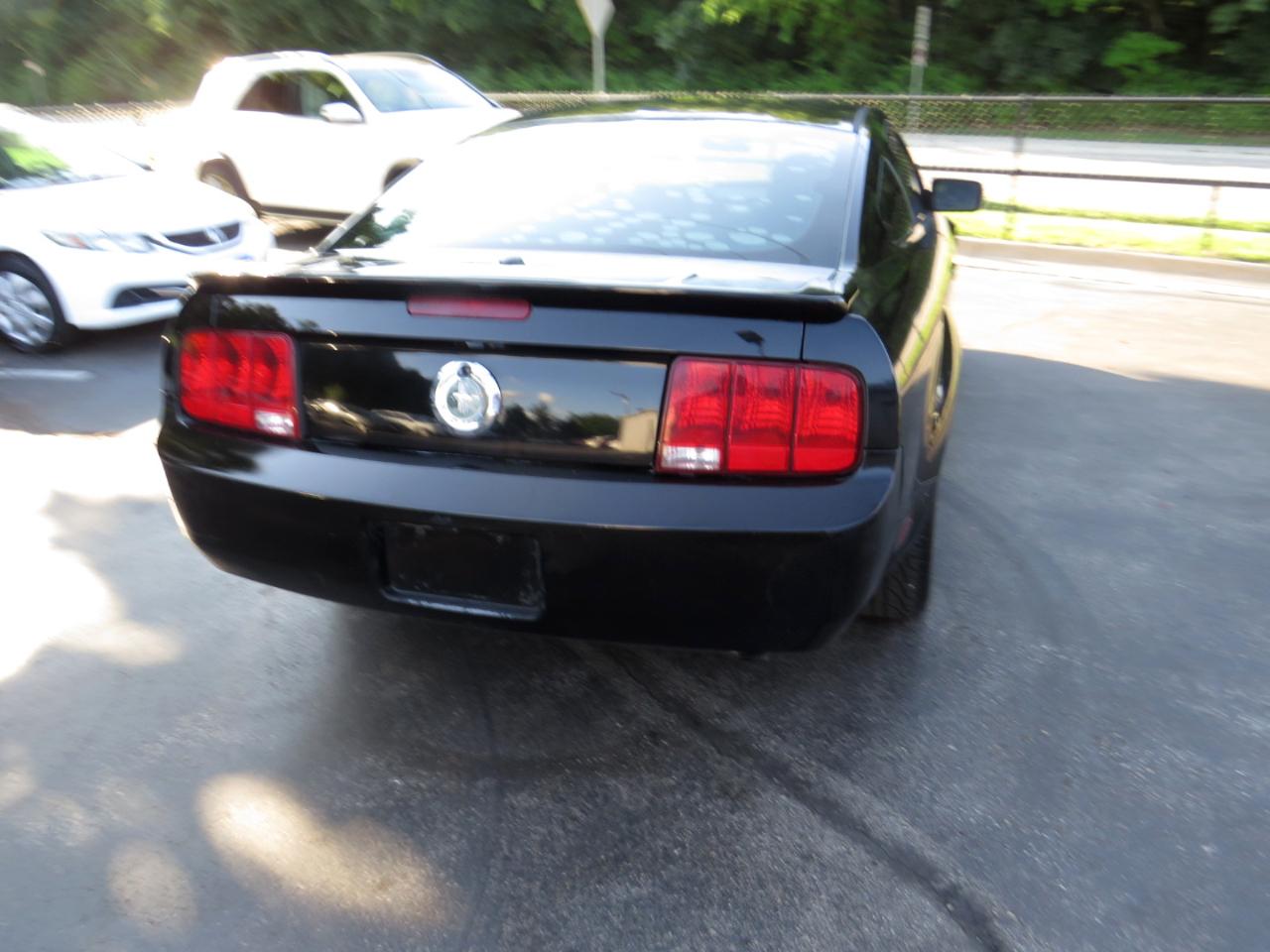 Ford Mustang 2dr Cpe 2009