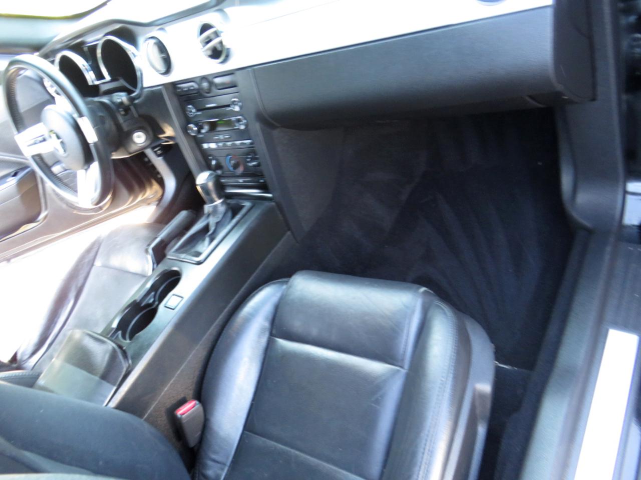 Ford Mustang 2dr Cpe 2009