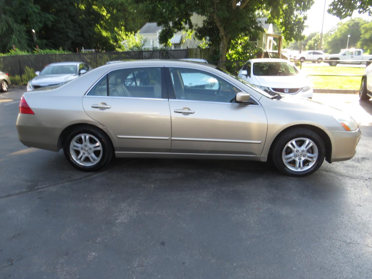 Honda Accord Sdn EX-L AT 2006