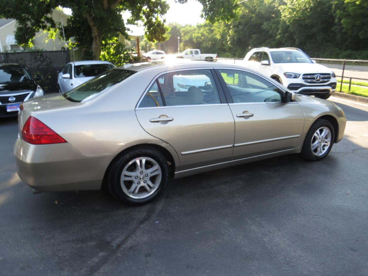 Honda Accord Sdn EX-L AT 2006