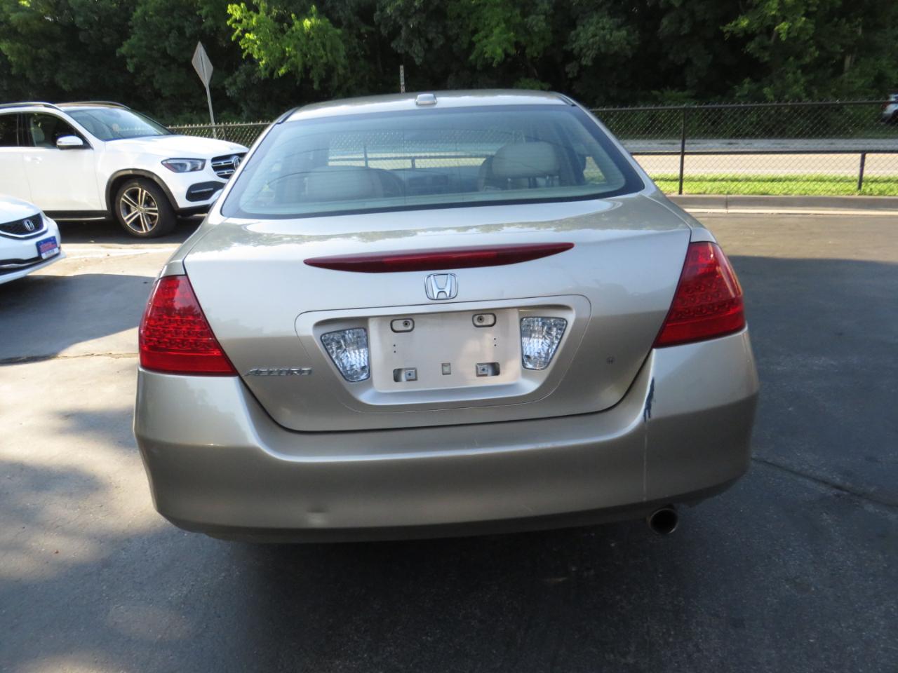 Honda Accord Sdn EX-L AT 2006