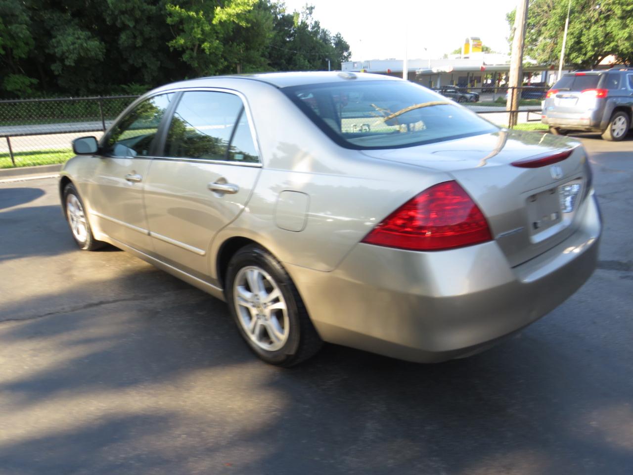 Honda Accord Sdn EX-L AT 2006